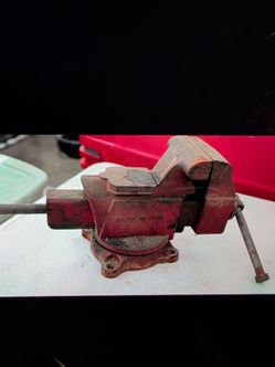 Bench Vise
