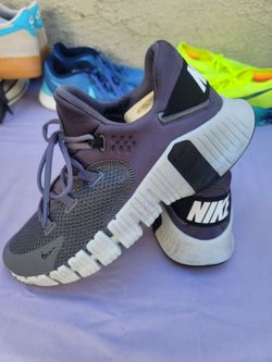 Nike Training Sneakers Gray and White size 11.5