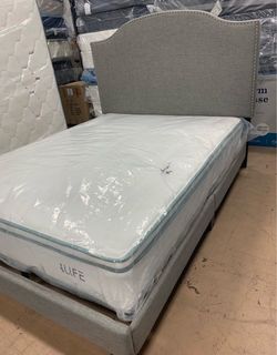 (NEW IN BOX) King Size Grey Linen Fabric Platform Bed Frame
