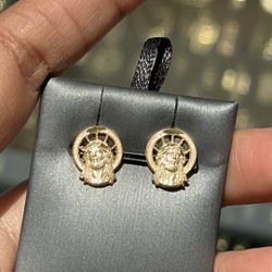 10kt Gold Earings 