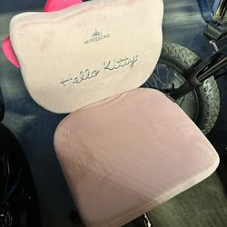 Hello Kitty Impression Vanity Chair