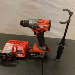 M18Hammer Drill Fuel Con Bateria 5.0 Y Cargador Y Caja Nuevo