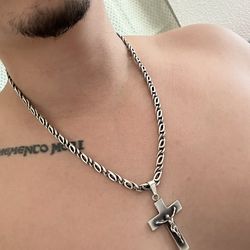 Pure Silver Necklace With Jesus Christ On The Cross Pendent