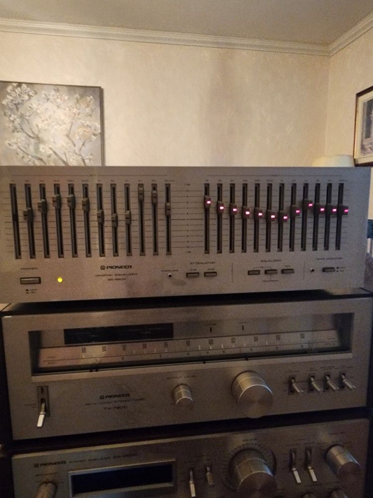 Pioneer Graphic Equalizer
