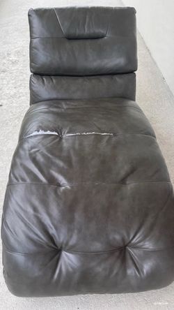 FREE Leather Chaise Lounge in Westchase – Pickup Only