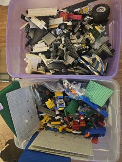 Legos/Mega Bloks