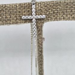 Genuine moissanite sterling silver. 925 cross pendant