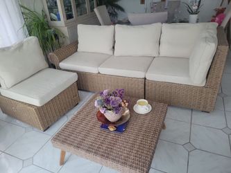 INDOOR/ OUTDOOR FURNITURE