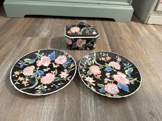 Vintage Dynasty by Heygill Plates + HFP Macau Noire Decorative Box