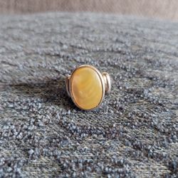 Yellow Mother of Pearl Ring .925 Sterling Silver Size 6