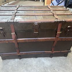 Vintage trunk