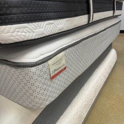 $100 King And Queen Beds 