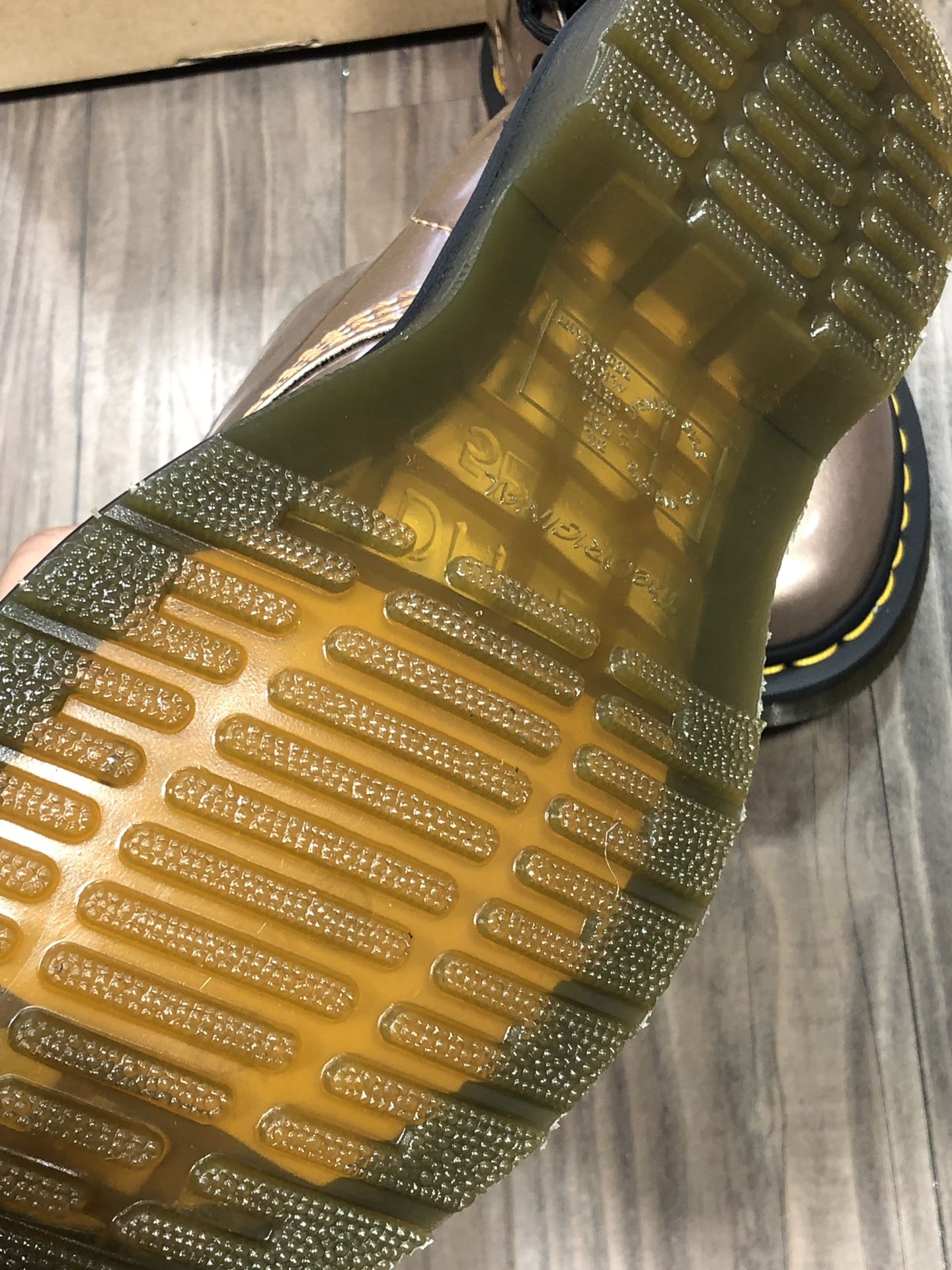 dr martens 1460 rose gold