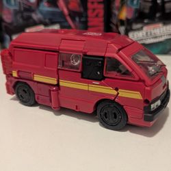 Transformers Earthrise Ironhide