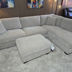 Like New without tags- Thomasville Walsen Sectional with Storage Ottoman