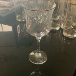 21 Gold Rimmed Wine Glasses