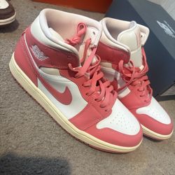 Dunk Rose Whisper Brand new Women Sz10 Men 8.5