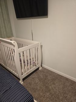 Baby crib