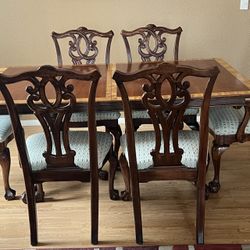  Chippendale-style Mahogany Dining Set