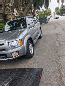 2001 Infiniti QX4 Clean Title in hand!