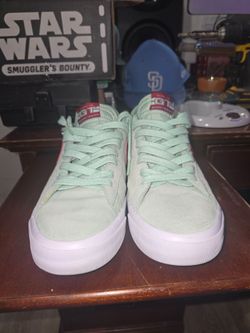 Nike SB Zoom Blazer Low Pro GT Enamel Green Team Red Size [Insert Size] DC7695-301