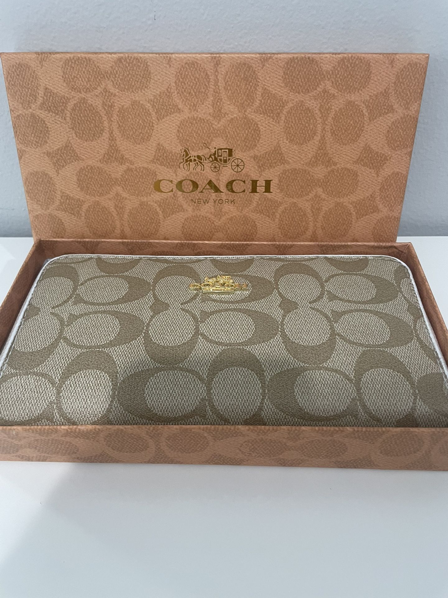 Cream Brand New Woman’s Coach Signature zip Wallet Purse
