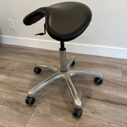 BetterPosture Saddle Chair