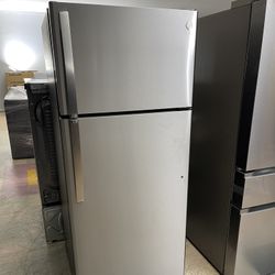 GE Top Freezer Refrigerator 17 Cu