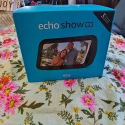 Amazon echo show 5 Alexa speaker