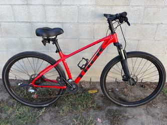 Trek Marlin 6 mountain bike