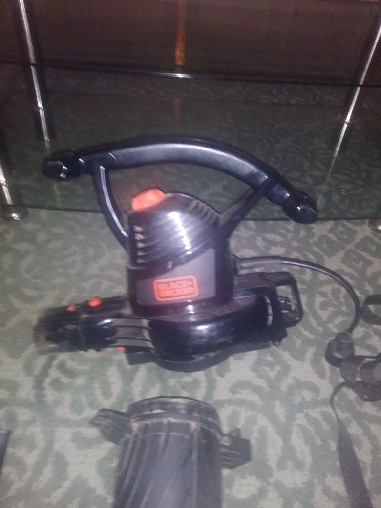 Black & decker leaf blower and vacuum.