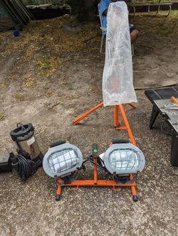 Shop Light With Tripod Stand