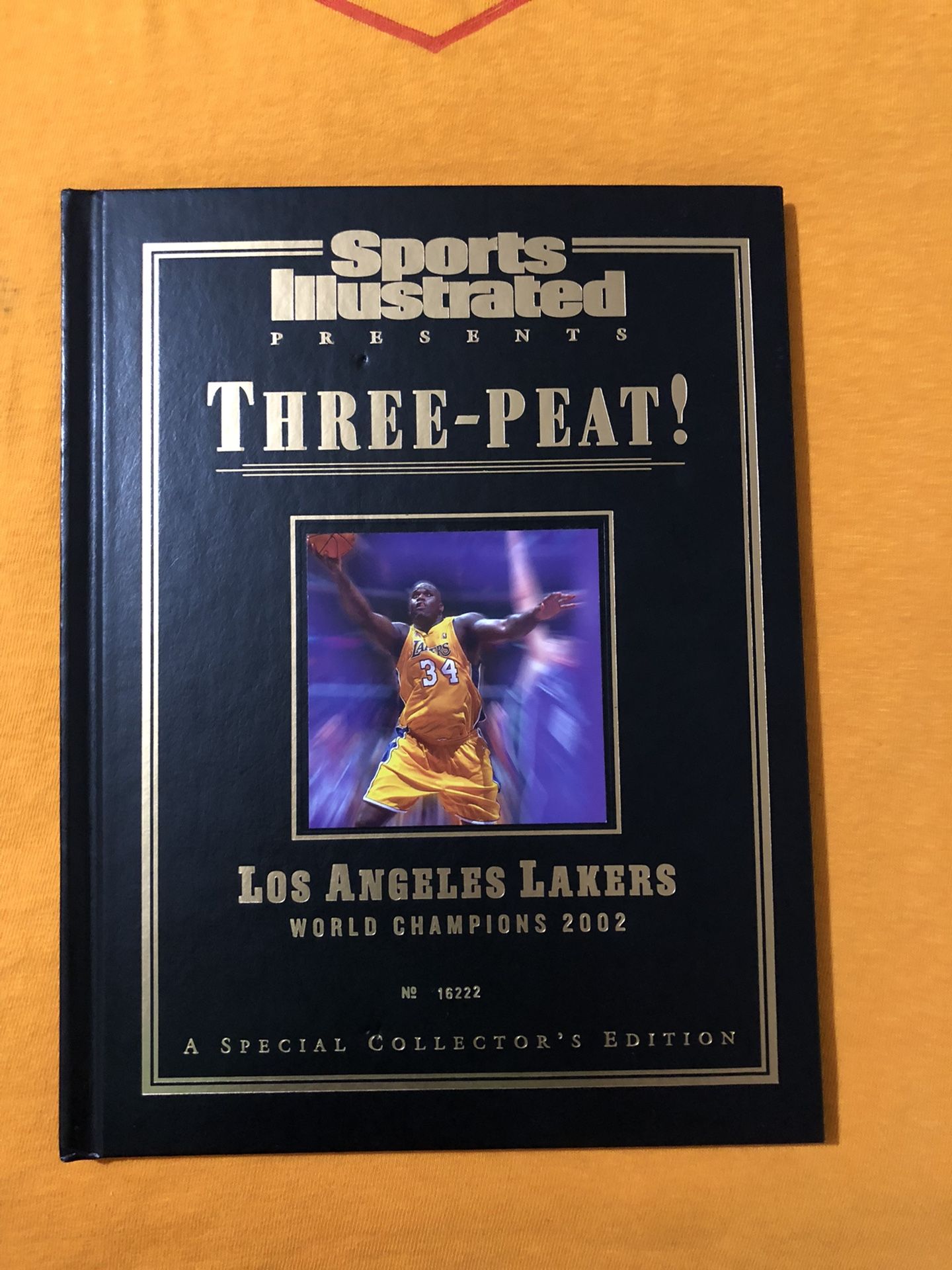 sports illustrated presents three-peat! Los Angeles Lakers World Champions 2002 Kobe Bryant .