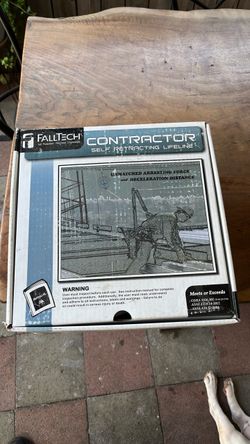 Retracting device