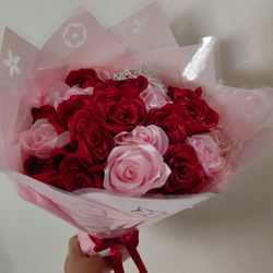 Ramo De ROSAS ETERNAS 