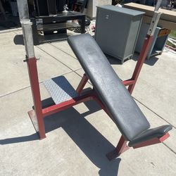 Incline Bench Press Olympic 