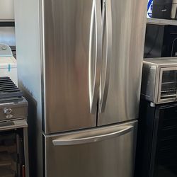 LG 22 cu. ft. French Door Refrigerator, LFCS22520S