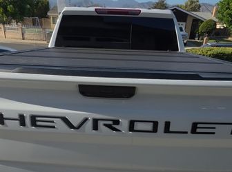 Tonneau Cover Flush Hard Bed Cover Tri-Fold Matte Finish Bakflip MX4