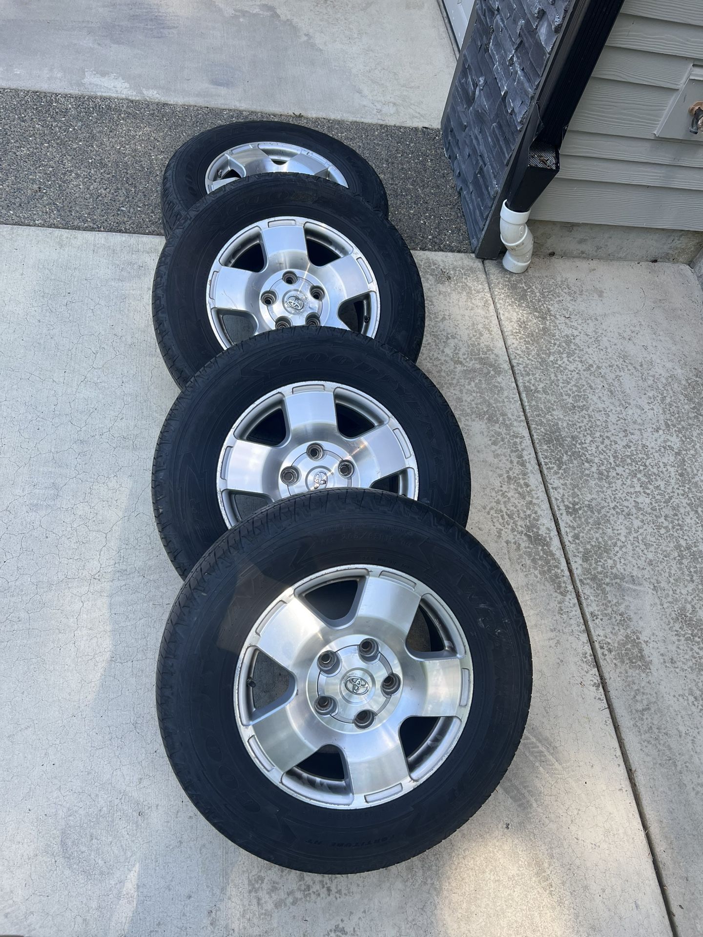 Toyota Tundra Wheels And Tires