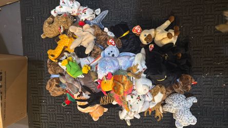 Mystery box full off beanie babies