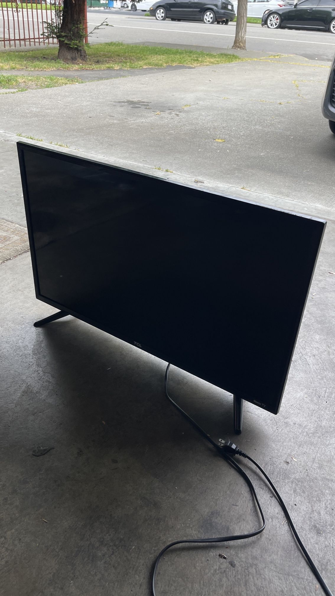 Roku 32" Tv