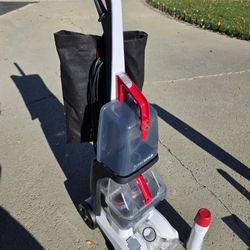 Hoover PowerScrub Deluxe Carpet Cleaner