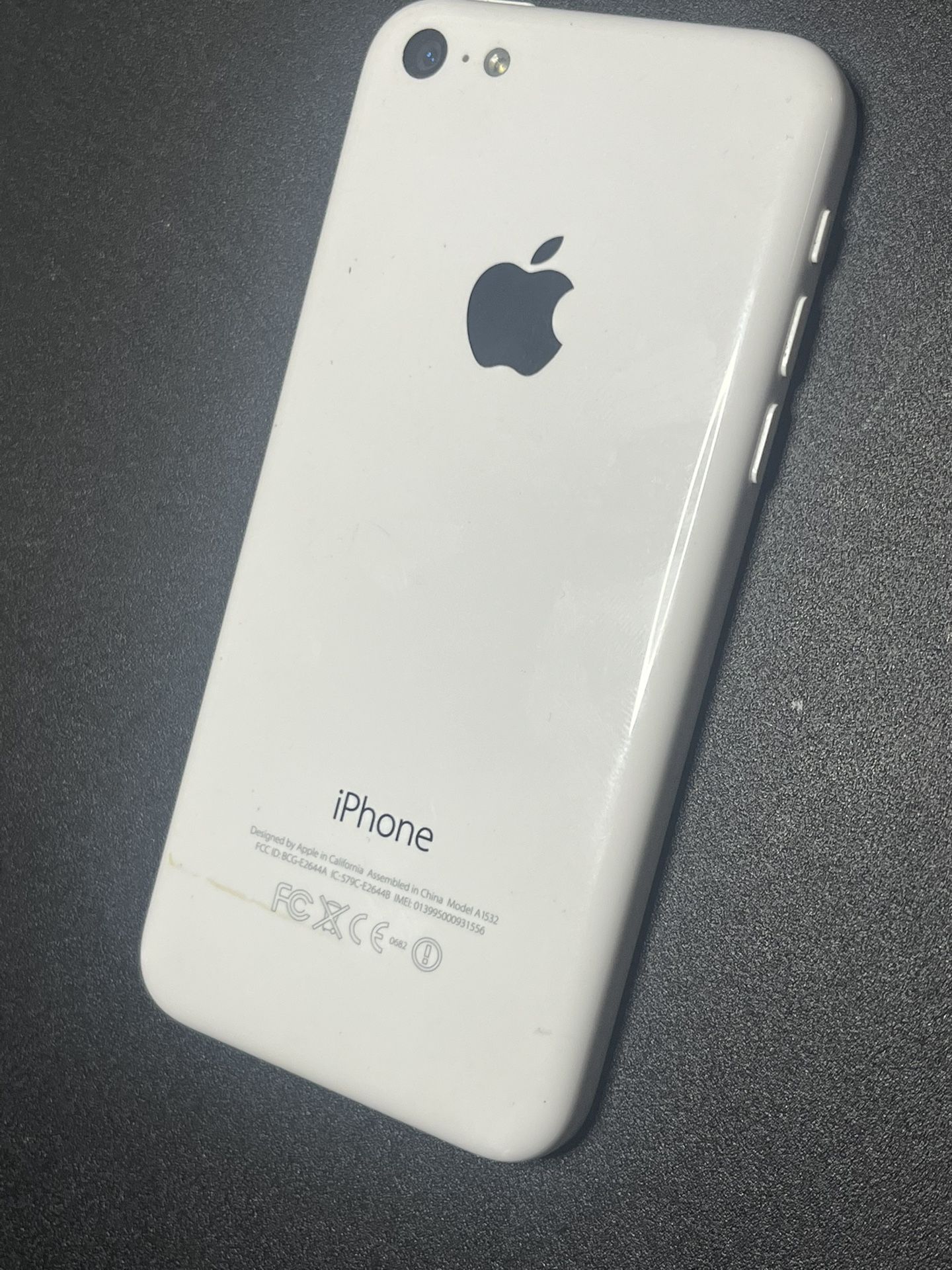 Apple iPhone 5C White A1532 – Powers On – For Parts Only 📱