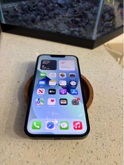 IPHONE 13 MINT•T-Mobile or Metro  Pcs