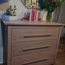 Gray Ikea Hemnes Dresser (READ DESCRIPTION)