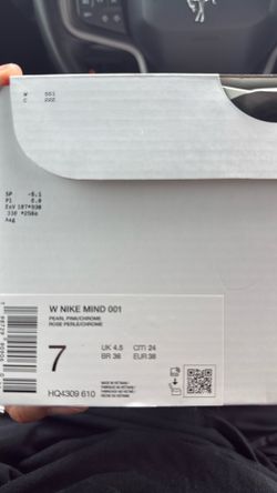Nike mind pink