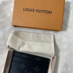 Authentic Brand New Louis Vuitton Card Holder 