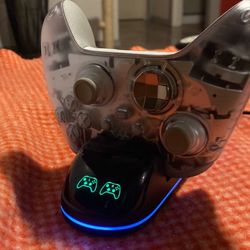 RGB XBOX CONTROLLER CHARGER/HOLDER 
