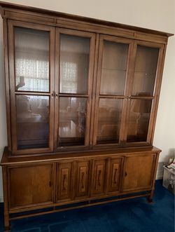 Solid Wood China Cabinet / Hutch – Excellent Condition