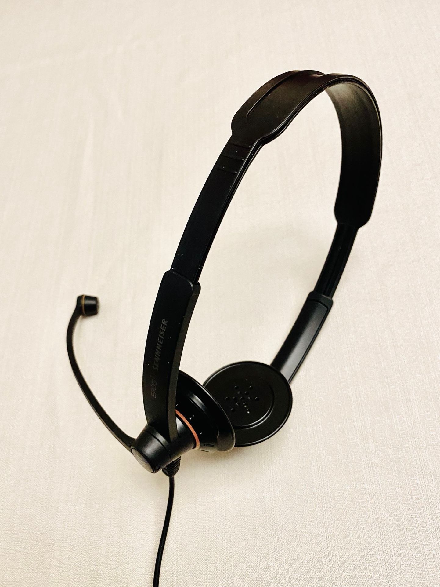 Wired Headset With Leatherette Ear Pads